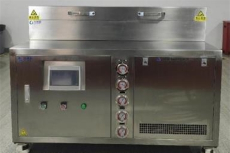 低温冷冻机用什么冷媒好？氨是常见选择！